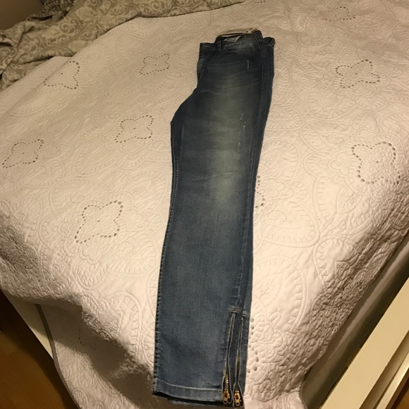 Guess Jeans - Picture 5 of 5